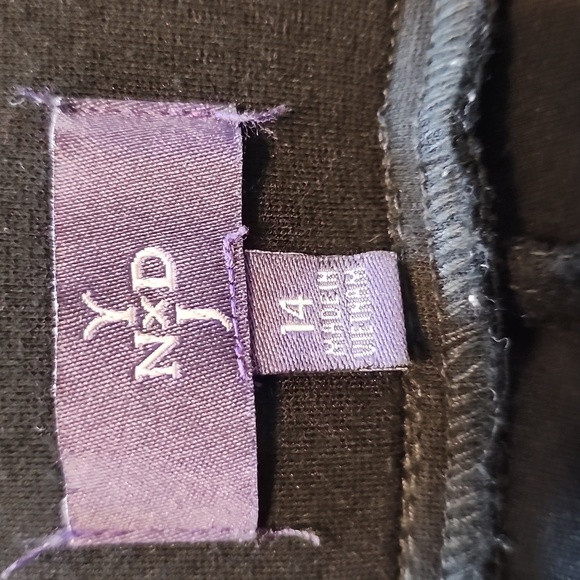 NYDJ lift tuck technology pull on pants size 14 - Picture 3 of 6